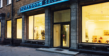 1995-aprangos-salonas